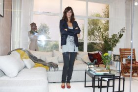 Helena Christensen red shoes, black jeans, white long tshirt, black blazer
